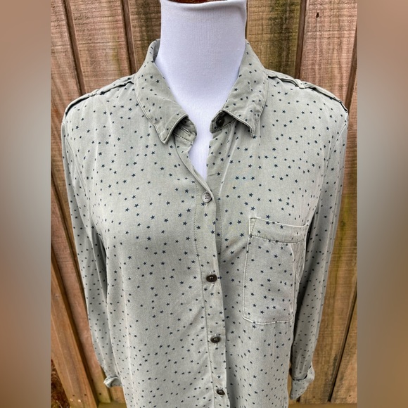 Splendid Star Printed Button Down Shirt Size Medium - Picture 4 of 8